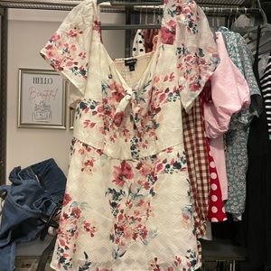 NWT Floral Babydoll Tie front Top